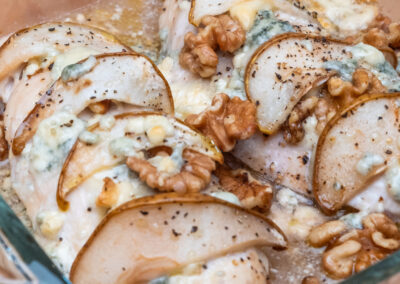 Baked Chicken with Pears and Gorgonzola
